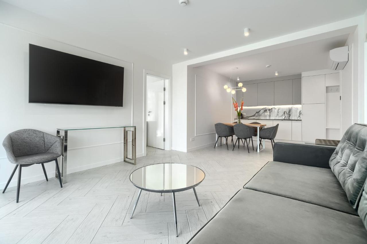 Apartment Sea & - *